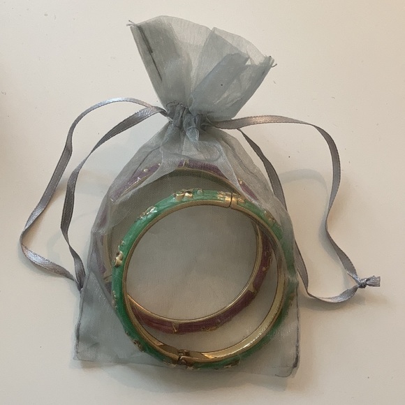 Pair of enamel bangles - Picture 10 of 10